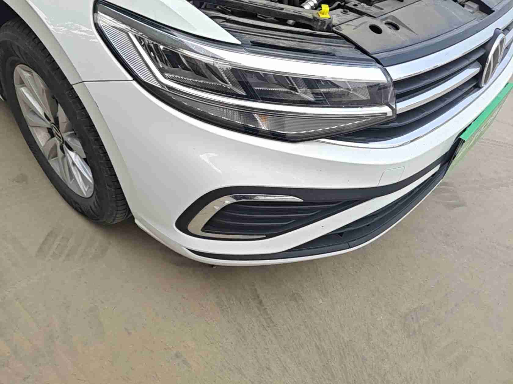 前保险杠安装轻微异常实拍
