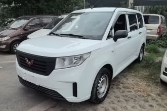 五菱汽车 五菱宏光PLUS 2020款 1.5L 手动标准型 5座