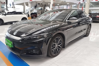 比亚迪 汉 2022款 EV 创世版 610KM四驱尊享型