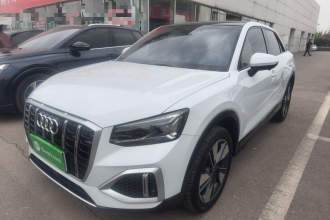 奥迪Q2L 2022款 35 TFSI 时尚致雅型
