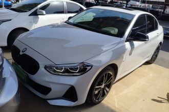 宝马1系 2022款 125i M运动曜夜版