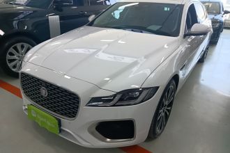 捷豹XFL 2025款 2.0T P250 两驱尊享豪华版