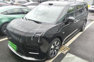 极氪009 2024款 六座行政版四驱 108kWh