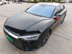 比亚迪 汉 2023款 DM-i 冠军版 200KM 旗舰型