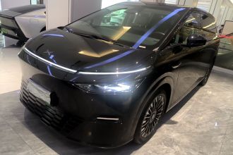 小鹏X9 2025款 纯电 740超长续航 Max