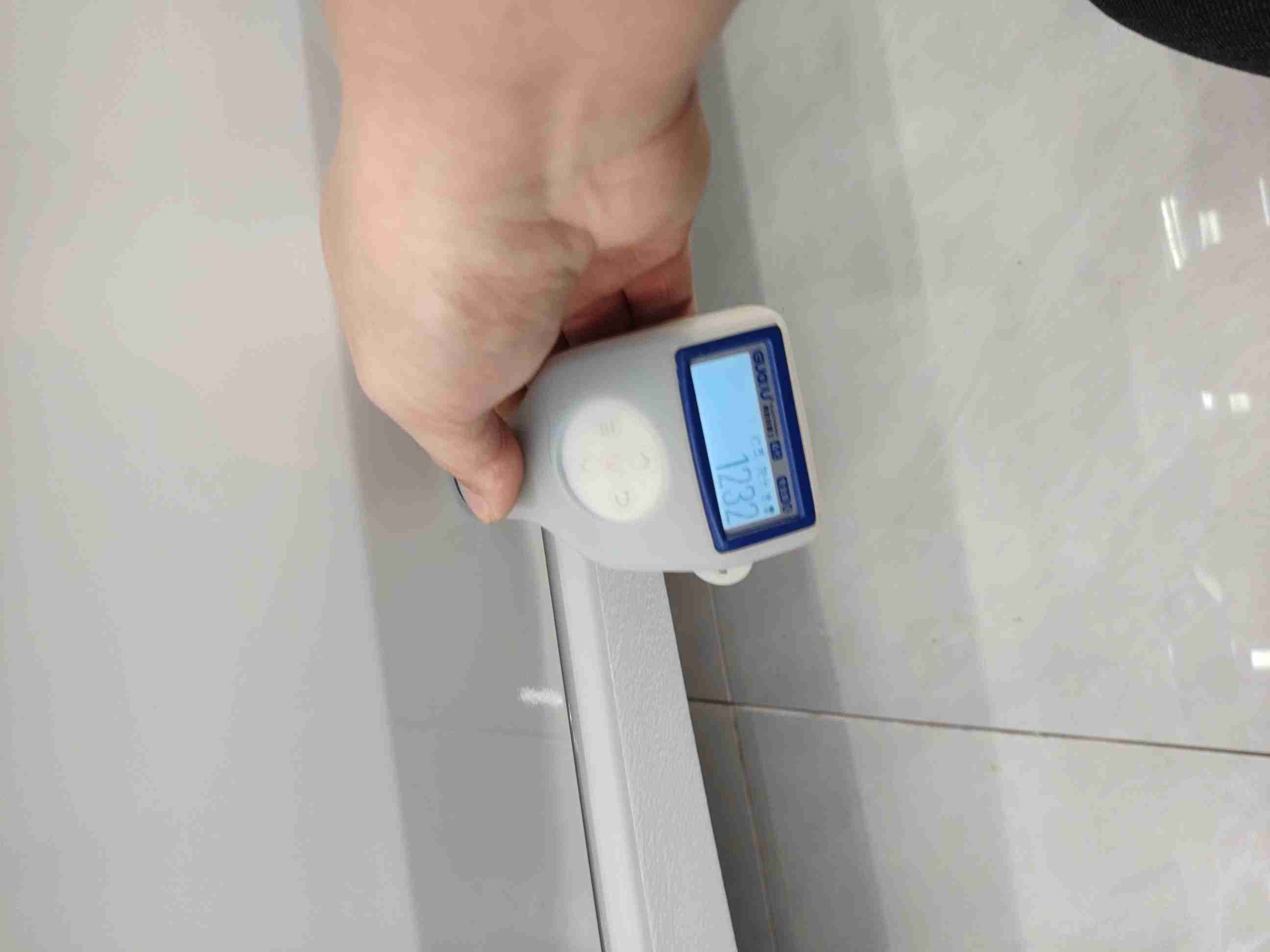 右侧后门漆面钣金修复实拍