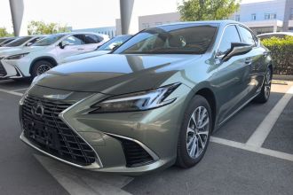 雷克萨斯ES 2025款 300h 臻享版
