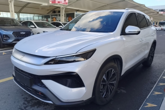 比亚迪 宋Pro新能源 2025款 第二代 DM-i 115KM超越型