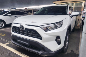 丰田 RAV4荣放 2021款 2.0L CVT两驱风尚PLUS版