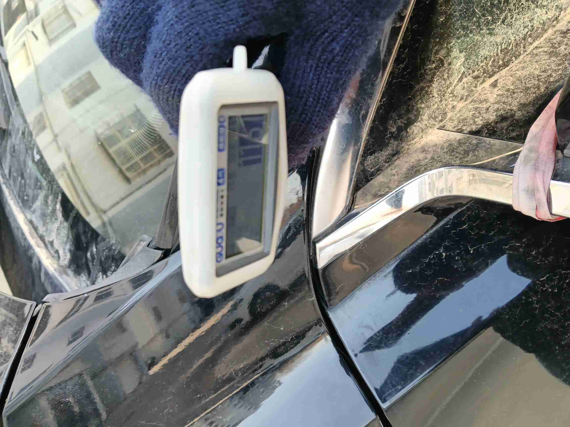 车辆左前侧外观展示