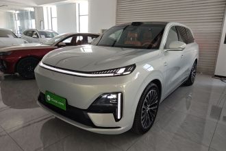 深蓝汽车 深蓝S09 2025款 四驱Ultra+ 高定版