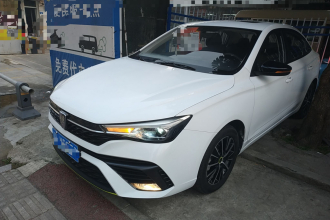 荣威i5 2021款 1.5L CVT铂金版