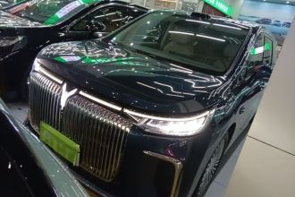 岚图汽车 岚图梦想家 2025款 PHEV 四驱旗舰乾崑版