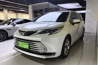 丰田 赛那SIENNA 2024款 2.5L混动 铂金版