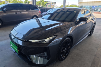 长安UNI-V 2025款 1.5T 500Bar尊贵型
