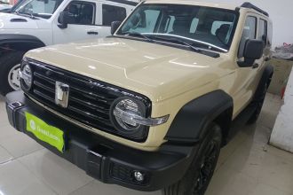 坦克300 2025款 2.0T 汽油征服者