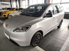 五菱汽车 五菱宏光新能源 2025款 增程式混动 50KM 舒适型