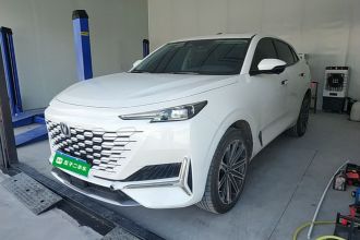 长安UNI-K 2021款 2.0T 尊贵型