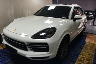 保时捷 Cayenne新能源 2022款 Cayenne E-Hybrid 2.0T 铂金版