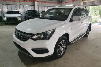 比亚迪 宋 2018款 1.5TI 手动智联进享型