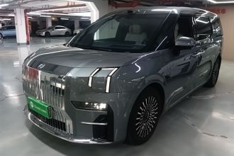 极氪009 2024款 六座行政版四驱 108kWh