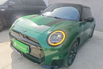 电动MINI COOPER 2024款 452km COOPER SE 赛车手