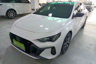 广汽传祺 影豹 2021款 270T DCT J16版