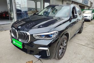 宝马X5 2022款 改款 xDrive 30Li 尊享型M运动套装