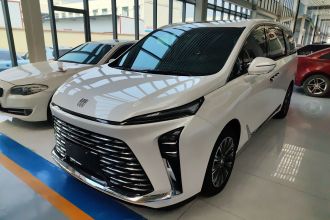别克GL8 2025款 陆尊 智享版