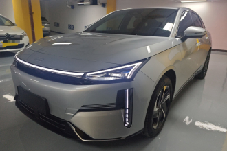 吉利银河 银河L6 2025款 EM-i 140km 星舰版