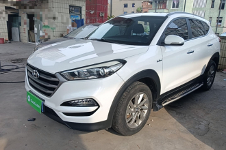现代 途胜 2015款 1.6T 双离合两驱智能型