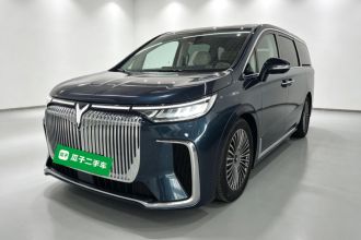 岚图汽车 岚图梦想家 2025款 PHEV 四驱旗舰鲲鹏版