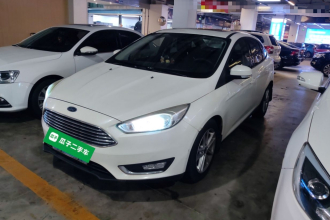 福特 福克斯 2017款 三厢 EcoBoost 125 自动超能风尚型智行版