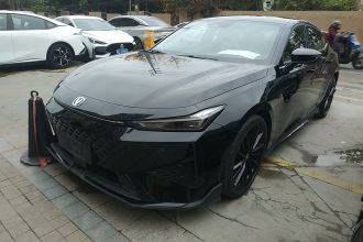 长安UNI-V 2024款 1.5T 尊贵运动型