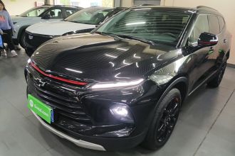 雪佛兰 开拓者 2023款 轻混 650T Redline 霆版