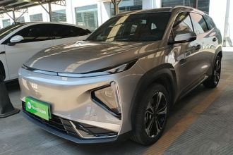 吉利银河 银河L7 2025款 EM-i 115km 探索+版
