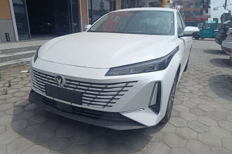 长安 逸动PHEV 2025款 智慧新蓝鲸 145KM 战舰版
