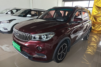 SWM斯威汽车 SWM斯威X7 2017款 1.5T 自动智享型 7座