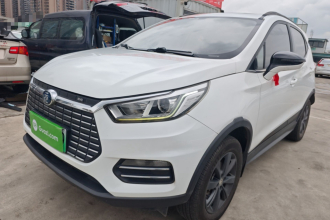 比亚迪 元新能源 2018款 EV360 智联炫酷型