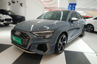 奥迪A3 2022款 A3L Limousine 35 TFSI RS套件燃速型