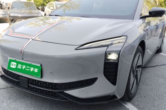 红旗EH7 2025款 640 四驱 智选版