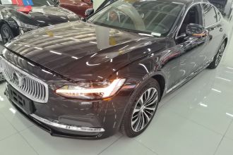 沃尔沃S90 2025款 B5 智逸豪华版