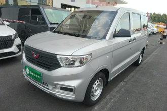 五菱汽车 五菱宏光V 2022款 1.5L劲取版电动助力LAR