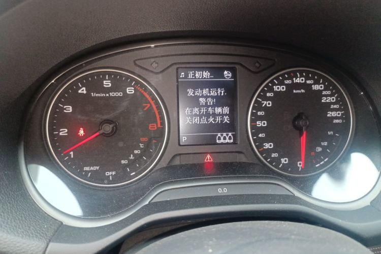 Audi Q2L фото 12