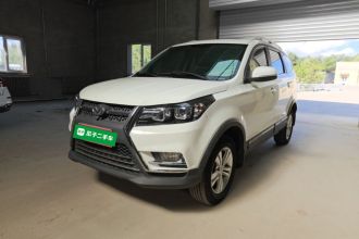 北汽幻速S3 2016款 S3L 1.5L 手动尊享型