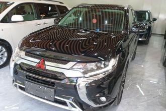 三菱 欧蓝德 2020款 2.4L 四驱致享版 7座