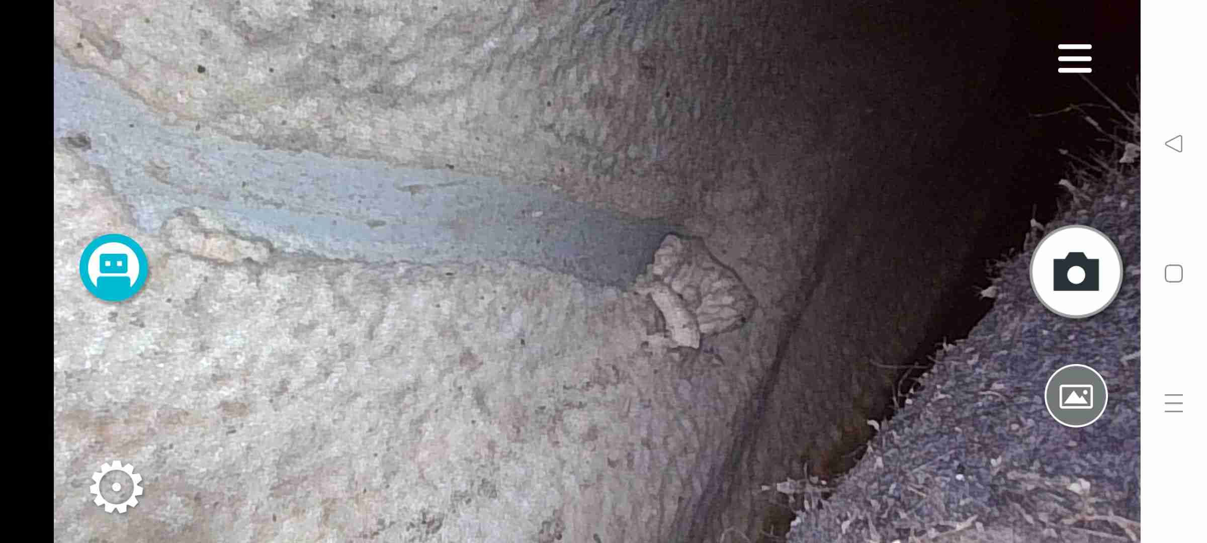 后备箱底板情况示意