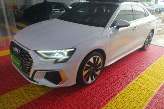 奥迪A3 2024款 A3L Limousine 35 TFSI 时尚运动型