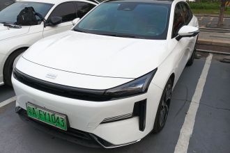 吉利银河 银河L6 2023款 125km 星舰