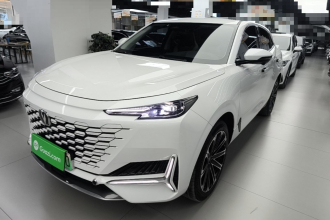 长安UNI-K 智电iDD 2022款 蓝鲸iDD 130km 1.5T 尊贵型